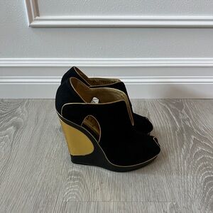 YSL Maggie 105 Wedge Size 36